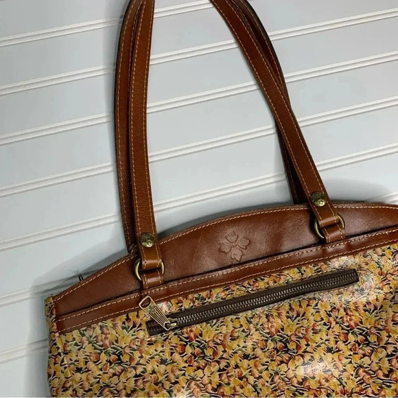 Patricia Nash Poppy Tote Bag in Wild Bloom - Picture 6 of 12